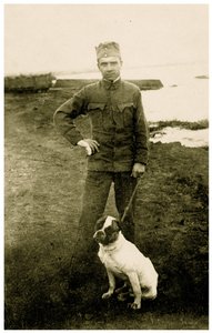 犬と一緒のロシアの兵士、1914-18